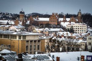 Зимові Чернівці з висоти пташиного польоту. Фото