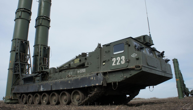 Українські дрони знищили на Донеччині радіолокаційну станцію комплексу ЗРК С-300В – Мадяр