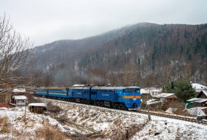 Укрзалізниця додає вагони на чернівецькому напрямку через негоду
