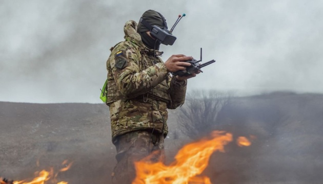 На Південно-Слобожанському напрямку прикордонники дронами уразили засоби зв’язку і 8 автівок росіян